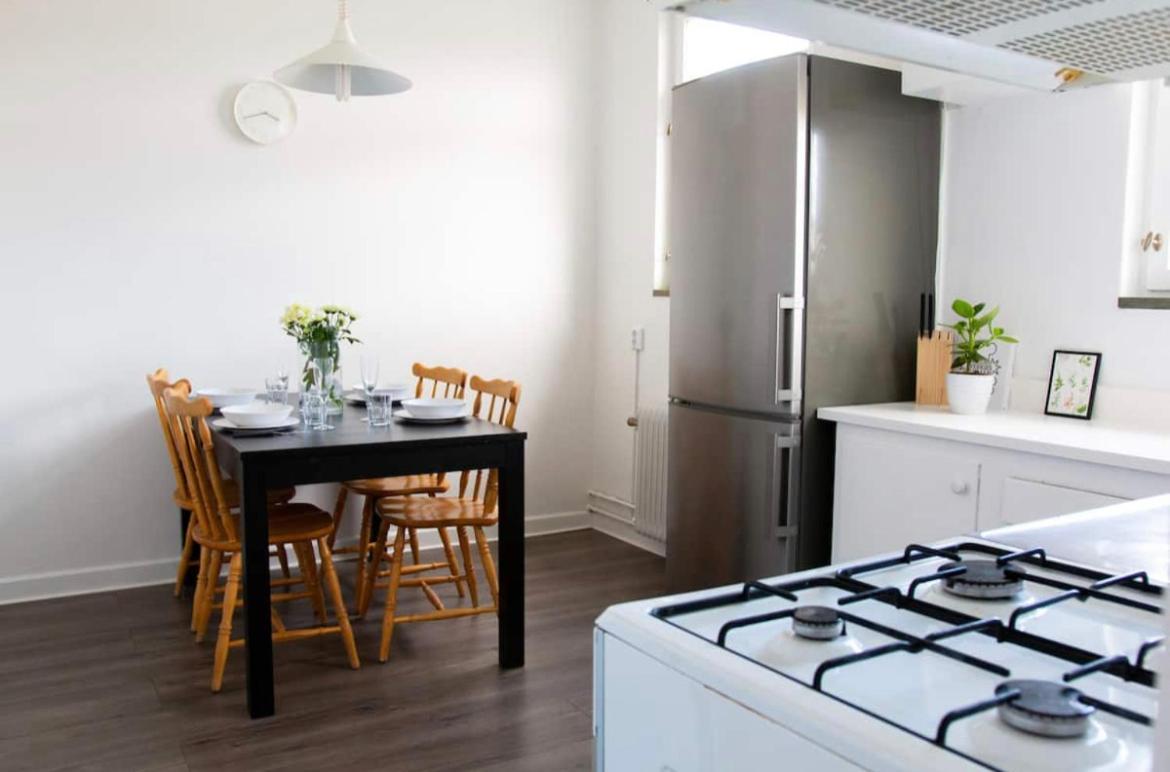 Stockholm Apartment, Hammarbyhojden ภายนอก รูปภาพ